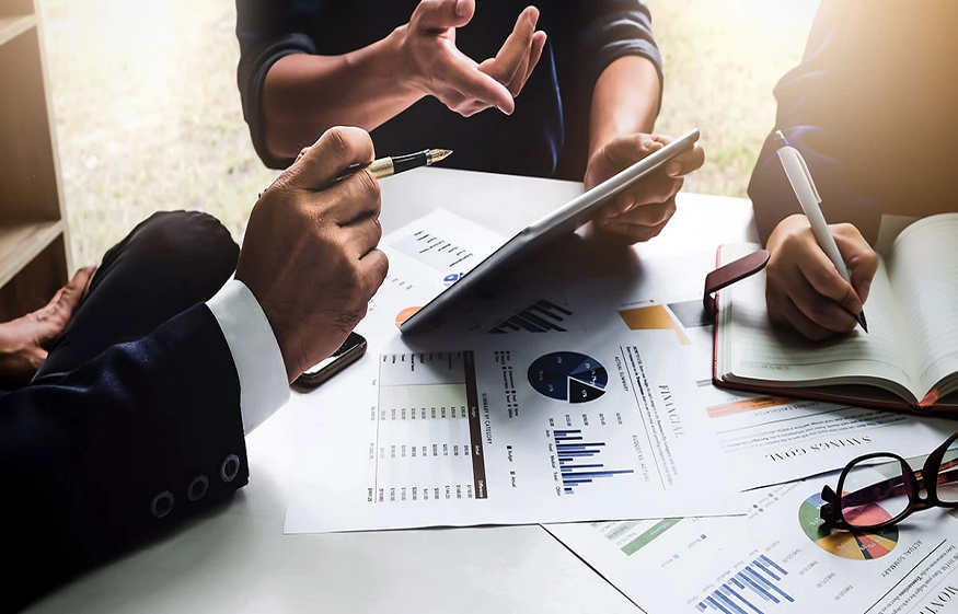Comparable company financial analysis
